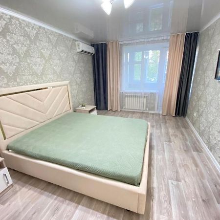 Vip Квартира Центр ウラルスク エクステリア 写真